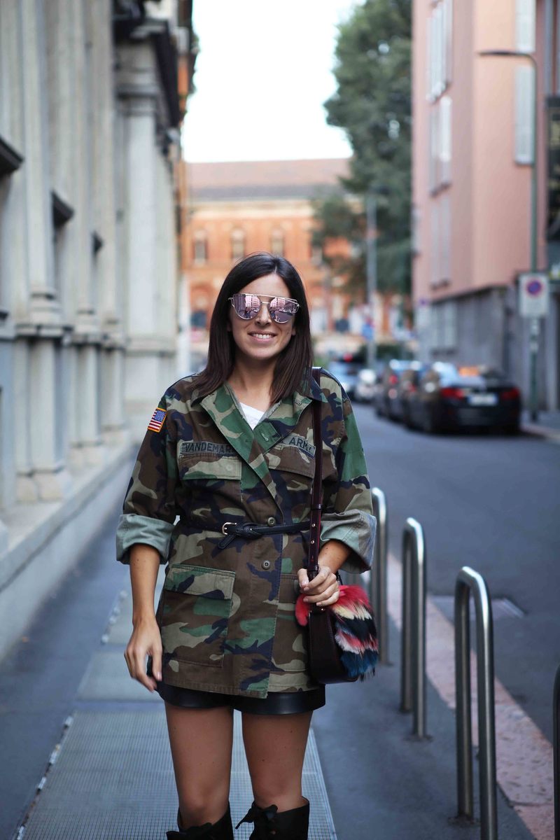 Giacca_militare_-_fluffy_bag_paula_cademartori_2.jpg