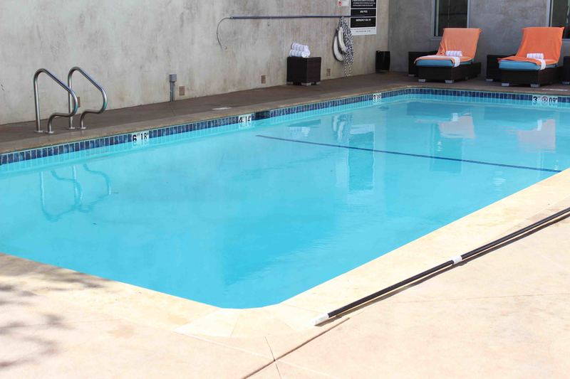 Hotel_Angeleno_LA_room_pool_7.JPG